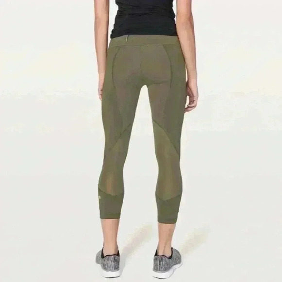Lululemon Pace Rival Crop khaki size 6 like new - Picture 5 of 12